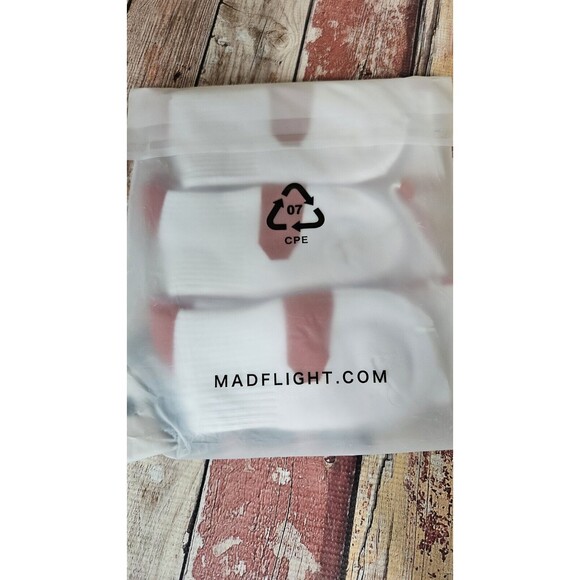 Athletic Socks White And Red 3 Pair New - Picture 2 of 6